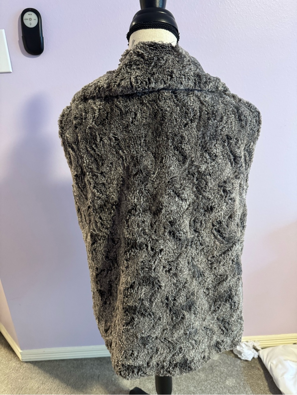 Chico's gray Faux Fur Vest - Picture 5 of 6